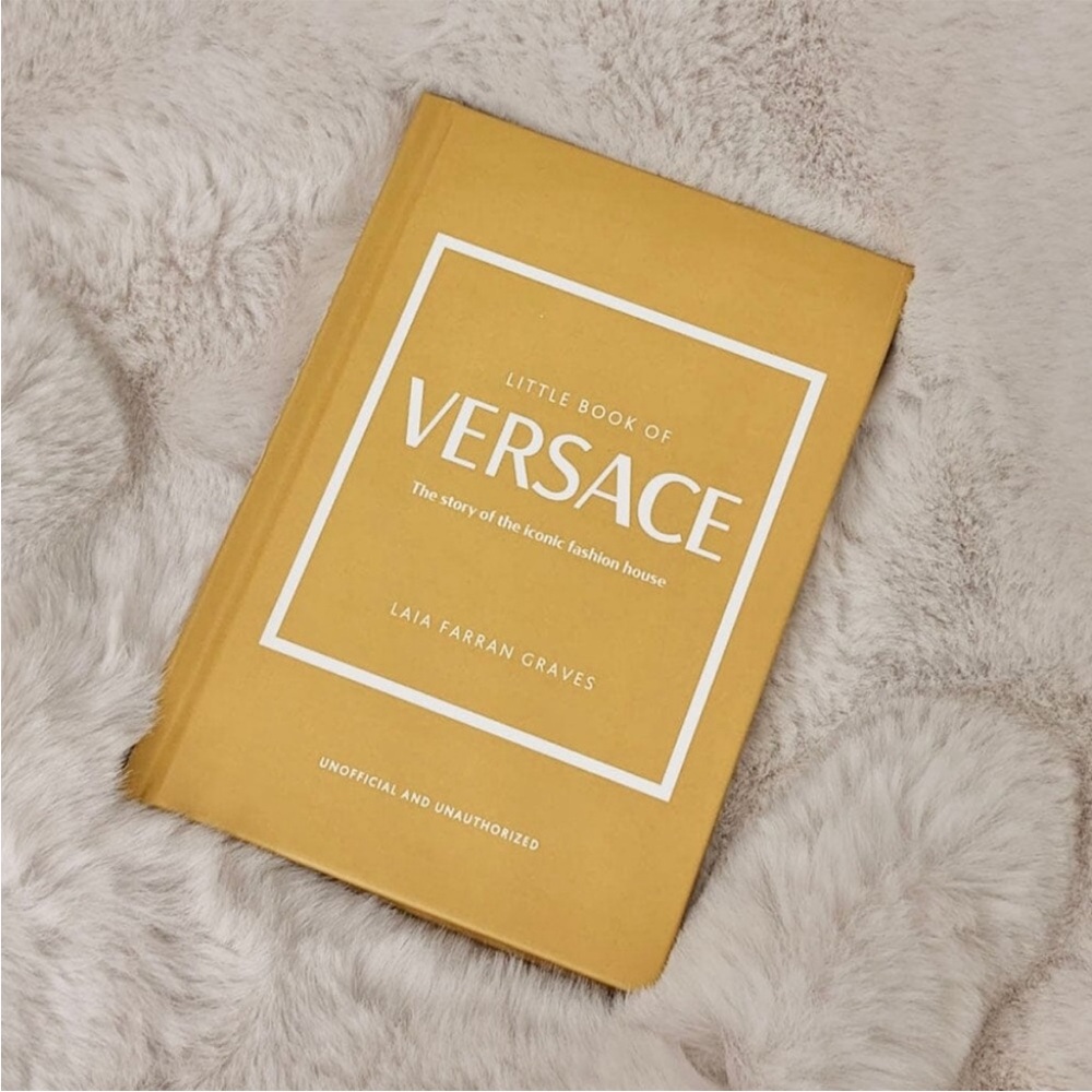 Versace Yellow Fashion Guide - Picture 3 of 4
